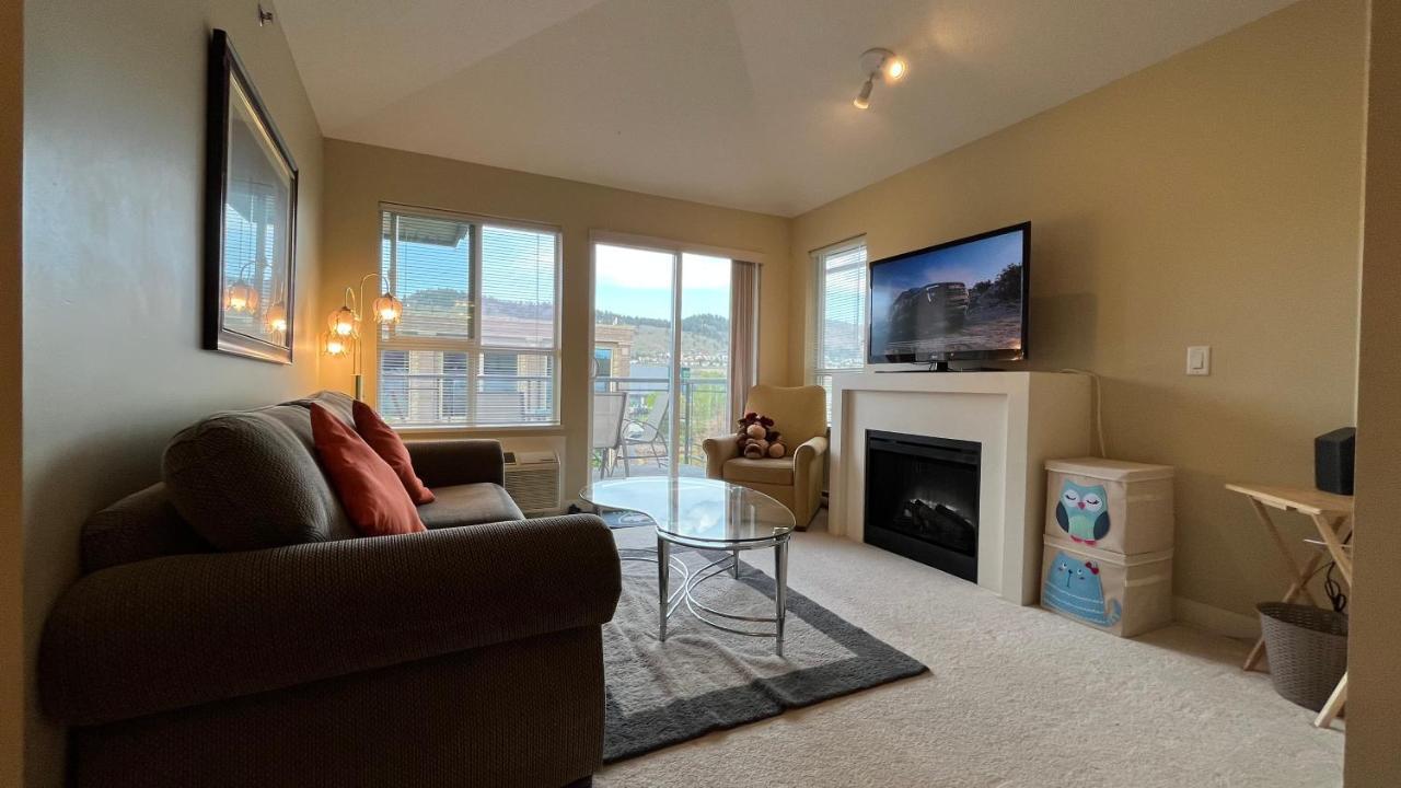 Waterscapes Resort Kelowna 2 Full Bedrooms Suite Vacation Rentals, Short Term Rentals. Exterior photo